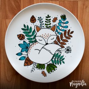 Plato decorativo pintado a mano - zorrito