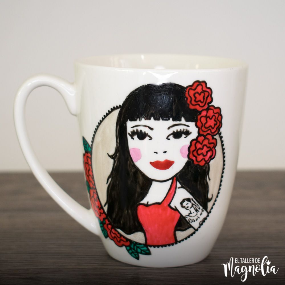 Pintura en Loza Mon Laferte
